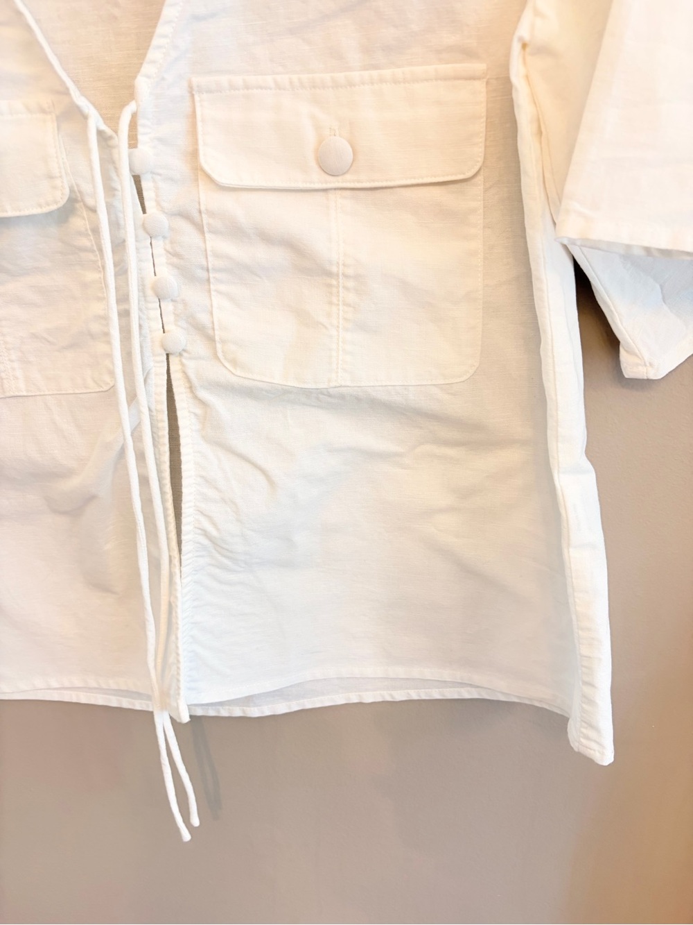 Sabo Skirt White linen blend blouse front tie detail and flap pockets size XS - Picture 8 of 14